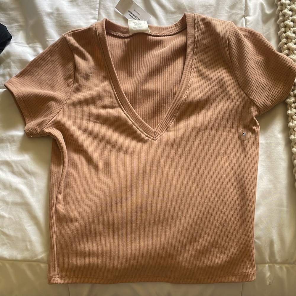 peach color cropped tee